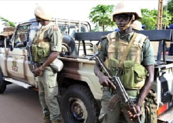 Mali: Une attaque terroriste suivie d&rsquo;explosions dans la ville garnison de Kati