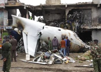 Collision entre deux avions en plein vol au Kenya, 2 morts (Photo)