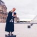 Céline Dion de retour à Paris, visite Louvre