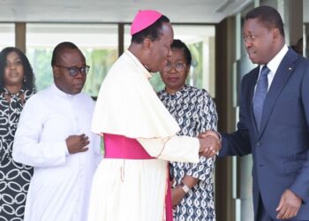 Faure Gnassingbé disposé à soutenir la CET et les familles éplorées de feu Nicodème Barrigah-Benissan dans l’organisation d’obsèques dignes de l’illustre défunt