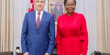 Le DG de la brasserie BB Lomé fait ses adieux à Mme Dogbé