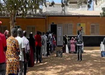 Dimanche électoral au Sénégal: Ousmane Sonko a voté tôt à Ziguinchor